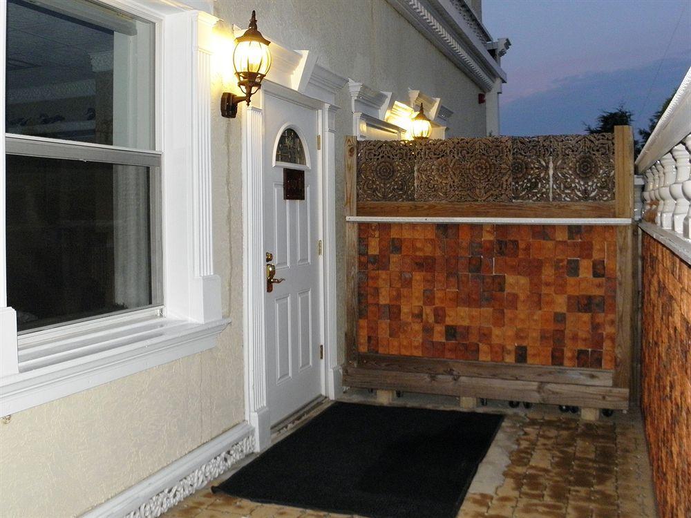 Dover Garden Suites Esterno foto