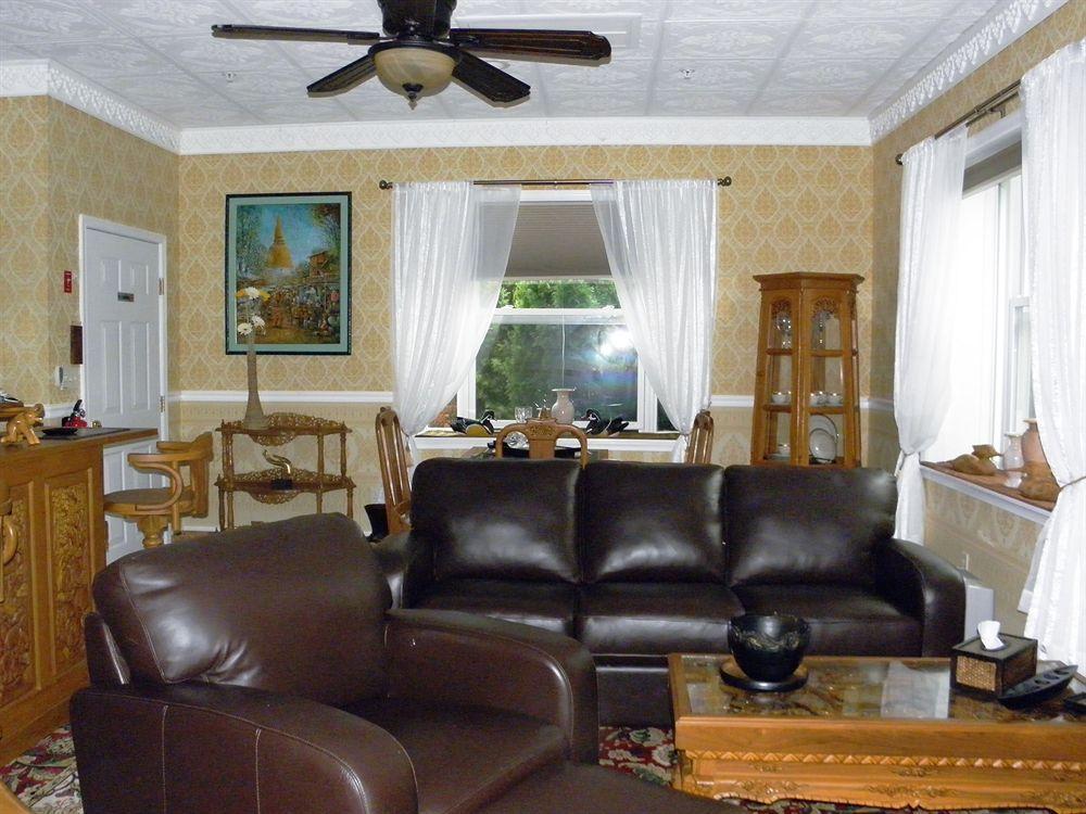Dover Garden Suites Esterno foto