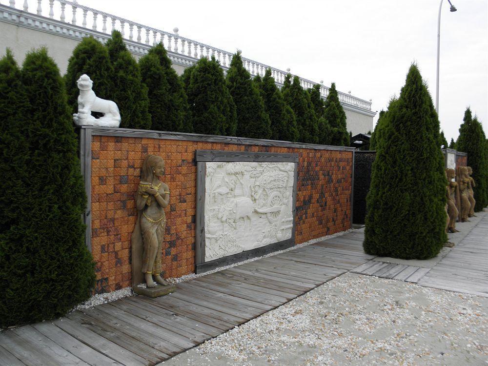 Dover Garden Suites Esterno foto