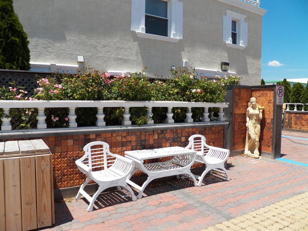 Dover Garden Suites Esterno foto