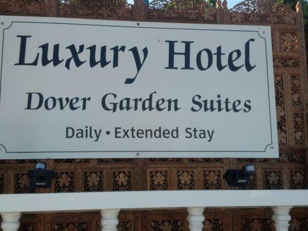 Dover Garden Suites Esterno foto